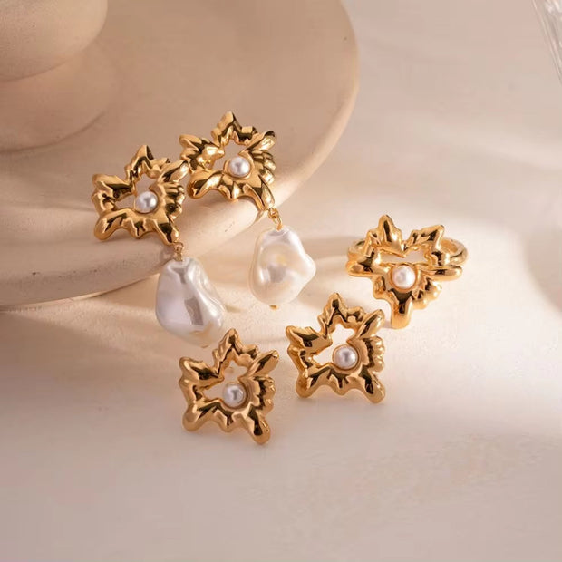 Design Lava Heart Pearl 18K Stainless Steel Gold Plated Hollow Heart Maple Leaf Open Ring for Women