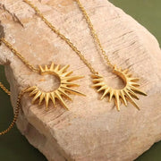 Minimalist 18K Gold Plated Geometric Pendant Necklace Stainless Steel Sunburst Necklace Waterproof Jewelry