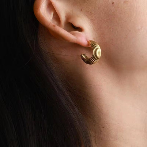 JEWELRY EH03 Factory Supply Hong Kong Style Simple Earrings Unique Striped C-Ring Earrings