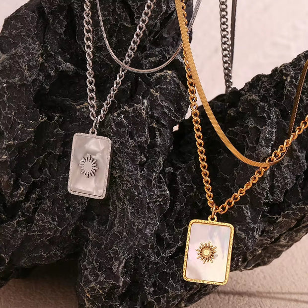 Double Layer Herringbone Necklace Engraved Sun Shell Necklace Waterproof Gold Plated Pendant Necklace