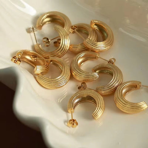 JEWELRY EH03 Factory Supply Hong Kong Style Simple Earrings Unique Striped C-Ring Earrings