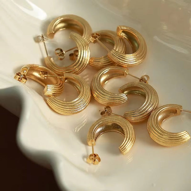 JEWELRY EH03 Factory Supply Hong Kong Style Simple Earrings Unique Striped C-Ring Earrings