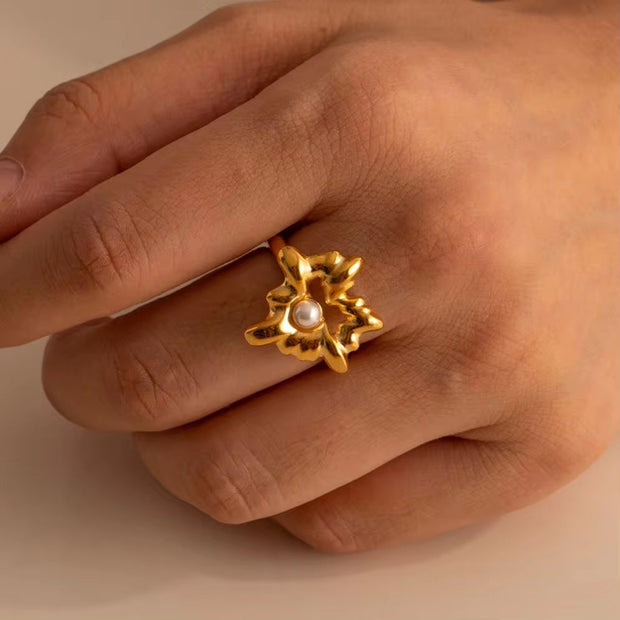 Design Lava Heart Pearl 18K Stainless Steel Gold Plated Hollow Heart Maple Leaf Open Ring for Women