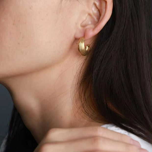 JEWELRY EH03 Factory Supply Hong Kong Style Simple Earrings Unique Striped C-Ring Earrings