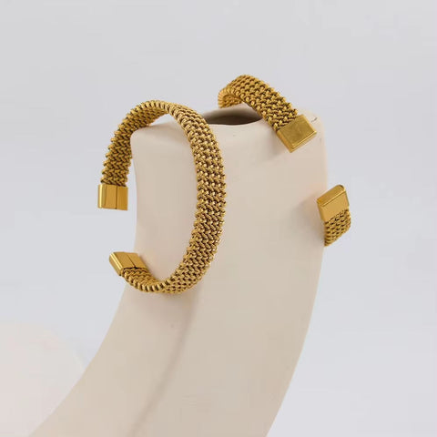 Customized Trendy Stainless Steel Inlaid Open Bracelet Gold Cuff Bangle 18K Gold PVD Plated Stainless Steel Bracelet