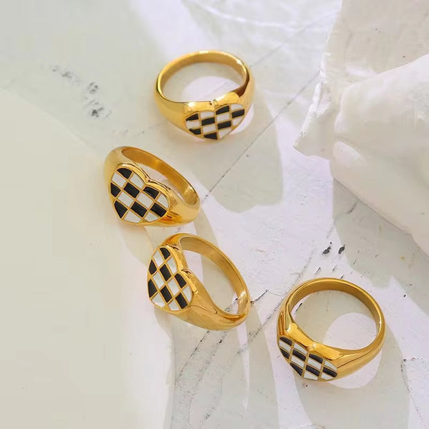 Minimalist 18K Gold Plated Enamel Heart Tarnish Free Checkered Stainless Steel Rings Women Jewelry