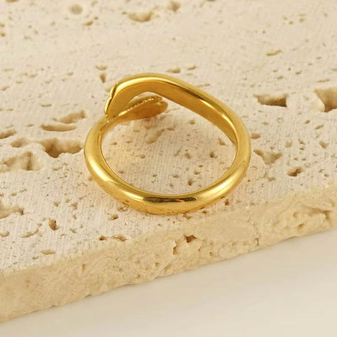 High Quality Vintage Wide Love Hands Embracing Ring Stainless Steel Tarnish Free Hand Hug Open Ring