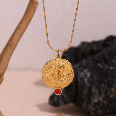 Engraved La Dolce Vita Fashion Lady Pendant Necklace Red Zircon Gold Plated Stainless Steel Jewelry